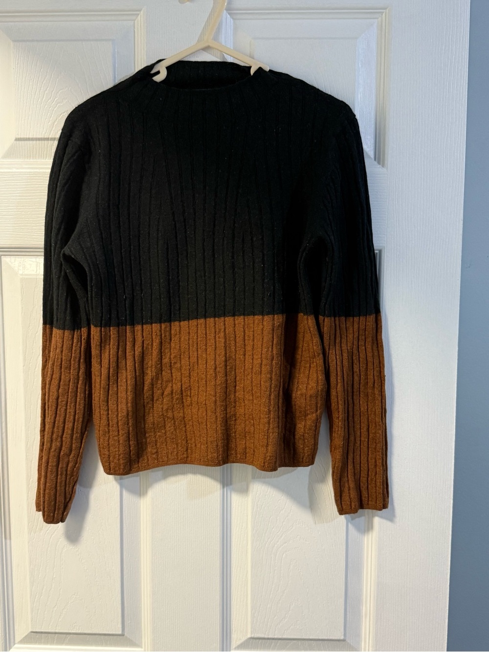 Banana Republic Black and Brown Colorblock Crewneck Sweater